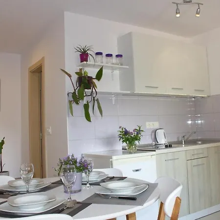 Apartment Burin Nin
