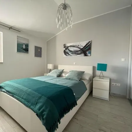 Burin Apartment *